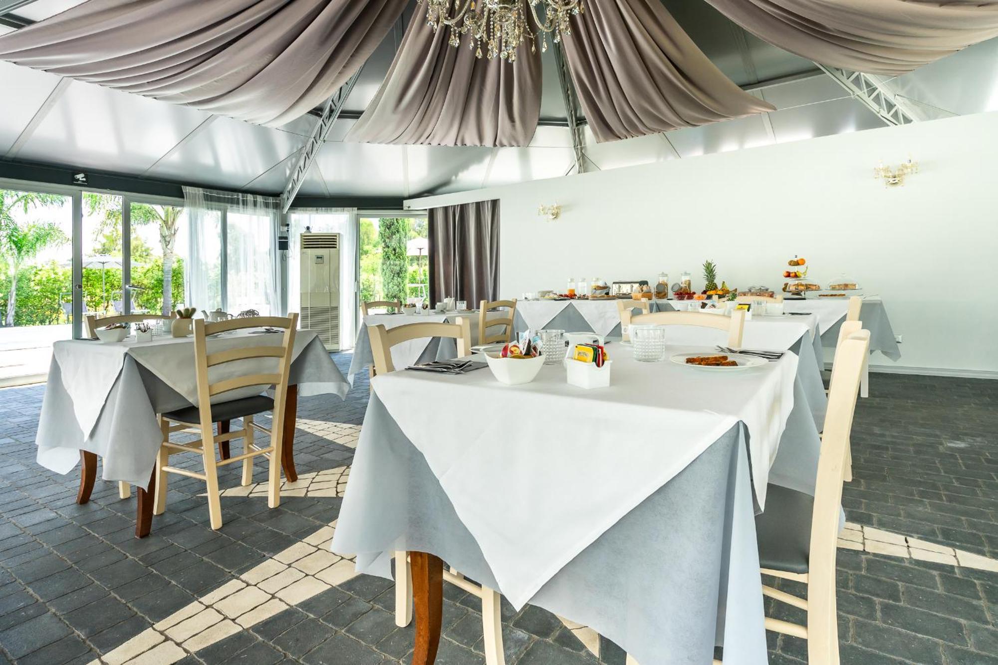 Casale Delle Ronde B&B 拉蒂纳 外观 照片