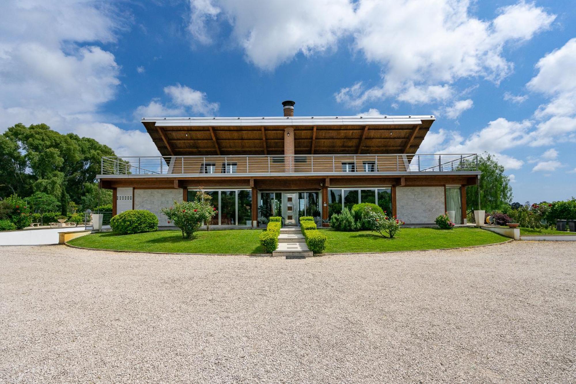 Casale Delle Ronde B&B 拉蒂纳 外观 照片